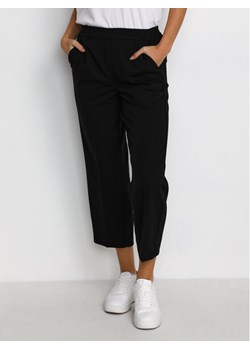 Kaffe Spodnie materiałowe Sakura 10506127 Czarny Relaxed Fit ze sklepu MODIVO w kategorii Spodnie damskie - zdjęcie 182680436