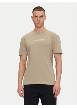 Calvin Klein T-Shirt Hero K10K111346 Beżowy Regular Fit ze sklepu MODIVO w kategorii T-shirty męskie - zdjęcie 182681076