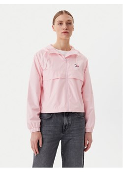 Tommy Jeans Wiatrówka Essential DW0DW20672 Różowy Relaxed Fit ze sklepu MODIVO w kategorii Kurtki damskie - zdjęcie 182681316