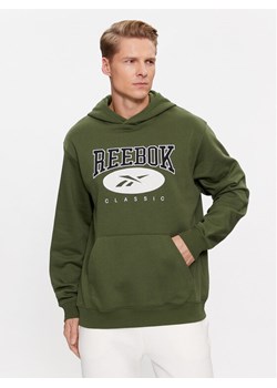 Reebok Bluza Archive Essentials II0689 Zielony Regular Fit ze sklepu MODIVO w kategorii Bluzy męskie - zdjęcie 182681695