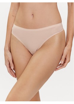 Chantelle Stringi Soft Stretch C11GG0 Beżowy ze sklepu MODIVO w kategorii Majtki damskie - zdjęcie 182681948