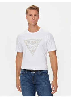 Guess T-Shirt M4YI26 K8FQ4 Biały Reglan Fit ze sklepu MODIVO w kategorii T-shirty męskie - zdjęcie 182683138