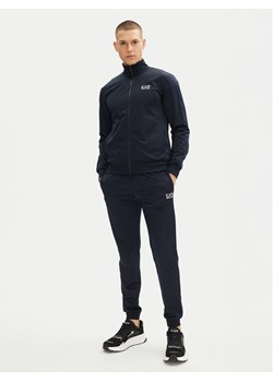 EA7 Emporio Armani Dres 8NPV65 PJHCZ 1562 Granatowy Regular Fit ze sklepu MODIVO w kategorii Dresy męskie - zdjęcie 182683907