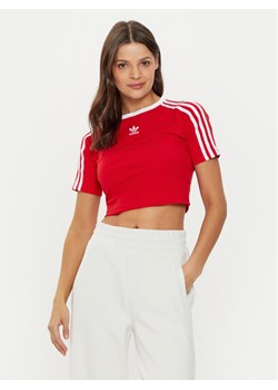 adidas T-Shirt 3-Stripes Baby JD0303 Czerwony Slim Fit ze sklepu MODIVO w kategorii Bluzki damskie - zdjęcie 182684208