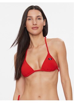 Calvin Klein Swimwear Góra od bikini KW0KW02466 Czerwony ze sklepu MODIVO w kategorii Stroje kąpielowe - zdjęcie 182685769