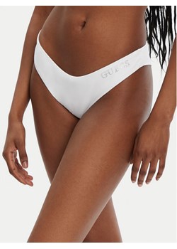 Guess Dół od bikini E4GO02 LY00K Biały ze sklepu MODIVO w kategorii Stroje kąpielowe - zdjęcie 182686517