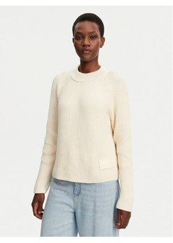 AMI PARIS Sweter FKS024.KN0031 Écru Regular Fit ze sklepu MODIVO w kategorii Swetry damskie - zdjęcie 182687278
