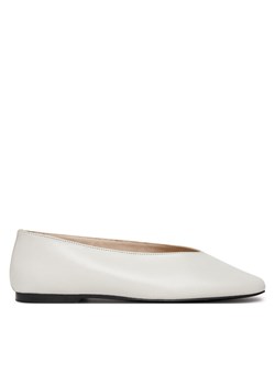 Calvin Klein Baleriny HW0HW02441 Beżowy ze sklepu MODIVO w kategorii Balerinki - zdjęcie 182688096