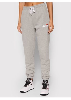 Ellesse Spodnie dresowe Noora SGK13459 Szary Regular Fit ze sklepu MODIVO w kategorii Spodnie damskie - zdjęcie 182690119