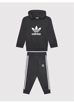 adidas Dres adicolor H25218 Czarny Regular Fit ze sklepu MODIVO w kategorii Dresy dla niemowlaka - zdjęcie 182690957