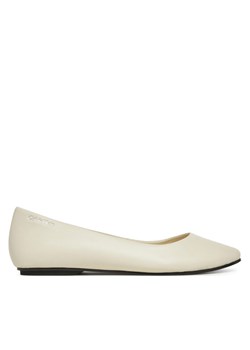 Calvin Klein Baleriny Flat Mary Jane - Lth HW0HW02341 Écru ze sklepu MODIVO w kategorii Balerinki - zdjęcie 182691225
