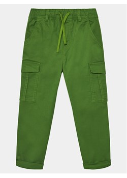 United Colors Of Benetton Spodnie materiałowe 4HK2CF01V Zielony Straight Fit ze sklepu MODIVO w kategorii Spodnie chłopięce - zdjęcie 182691295
