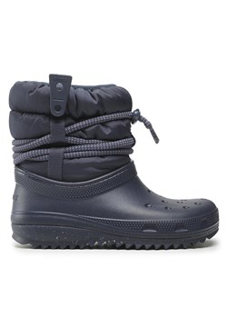 Crocs Śniegowce Classic Neo Puff Luxe Boot 207312 Granatowy ze sklepu MODIVO w kategorii Śniegowce damskie - zdjęcie 182691857