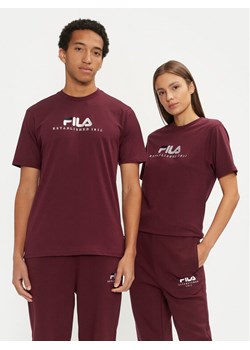 Fila T-Shirt Unisex Bedburg FAU0147 Bordowy Regular Fit ze sklepu MODIVO w kategorii Bluzki damskie - zdjęcie 182692367