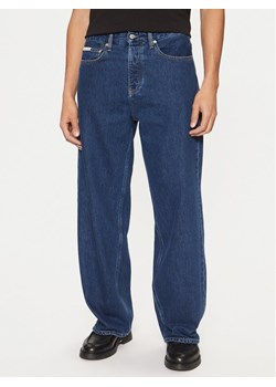 Calvin Klein Jeans Jeansy 90's J30J327399 Granatowy Loose Fit ze sklepu MODIVO w kategorii Jeansy męskie - zdjęcie 182693479