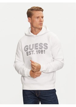 Guess Bluza M4YQ36 K9Z21 Biały Regular Fit ze sklepu MODIVO w kategorii Bluzy męskie - zdjęcie 182693638