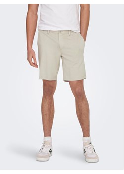 Only & Sons Szorty materiałowe Mark 22018667 Écru Regular Fit ze sklepu MODIVO w kategorii Spodenki męskie - zdjęcie 182693938