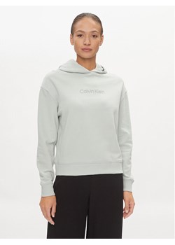 Calvin Klein Bluza Hero Logo K20K205449 Niebieski Regular Fit ze sklepu MODIVO w kategorii Bluzy damskie - zdjęcie 182694779