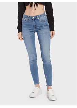Calvin Klein Jeans Jeansy J20J220617 Niebieski Skinny Fit ze sklepu MODIVO w kategorii Jeansy damskie - zdjęcie 182695569