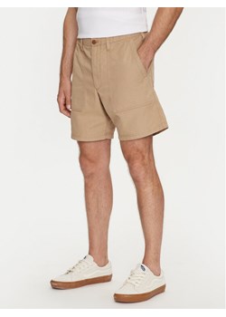 Gap Szorty materiałowe 566347-02 Beżowy Regular Fit ze sklepu MODIVO w kategorii Spodenki męskie - zdjęcie 182695996