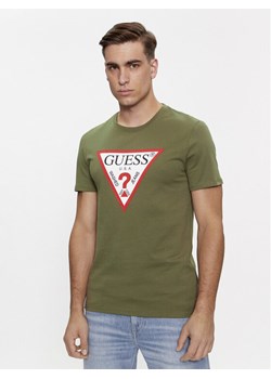 Guess T-Shirt Logo M2YI71 I3Z14 Zielony Slim Fit ze sklepu MODIVO w kategorii T-shirty męskie - zdjęcie 182696686