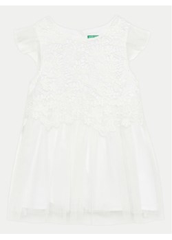 United Colors Of Benetton Sukienka codzienna 40WMGV01R Biały Regular Fit ze sklepu MODIVO w kategorii Sukienki dziewczęce - zdjęcie 182697606