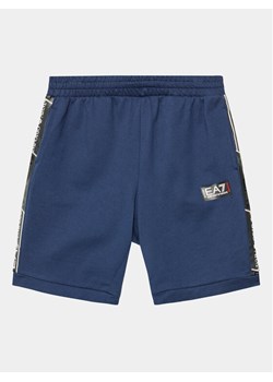 EA7 Emporio Armani Szorty materiałowe 3RBS56 BJ05Z 1554 Granatowy Regular Fit ze sklepu MODIVO w kategorii Spodenki chłopięce - zdjęcie 182698099