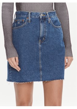 Tommy Jeans Spódnica jeansowa DW0DW17285 Niebieski Slim Fit ze sklepu MODIVO w kategorii Sukienki - zdjęcie 182698328