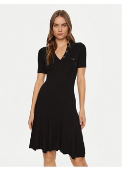 Guess Sukienka dzianinowa W5RK18 Z2U00 Czarny Regular Fit ze sklepu MODIVO w kategorii Sukienki - zdjęcie 182698665