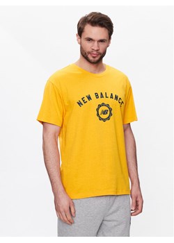 New Balance T-Shirt Sport Seasonal Graphic MT31904 Żółty Relaxed Fit ze sklepu MODIVO w kategorii T-shirty męskie - zdjęcie 182700739