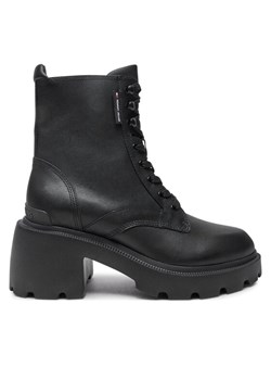 Tommy Jeans Trapery EN0EN02640 Czarny ze sklepu MODIVO w kategorii Workery damskie - zdjęcie 182701316