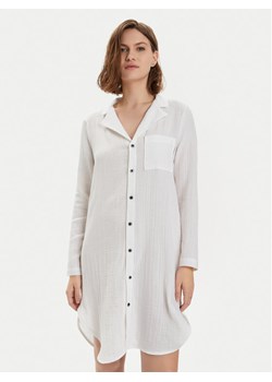 Calvin Klein Underwear Sukienka koszulowa 000QS7141E Biały Relaxed Fit ze sklepu MODIVO w kategorii Koszule nocne - zdjęcie 182701955