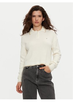 Tommy Jeans Sweter DW0DW19833 Écru Regular Fit ze sklepu MODIVO w kategorii Swetry damskie - zdjęcie 182702189