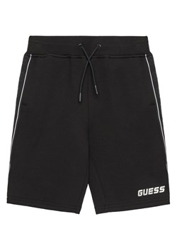 Guess Szorty sportowe L5GD19 KB3P2 Czarny Relaxed Fit ze sklepu MODIVO w kategorii Spodenki chłopięce - zdjęcie 182702915