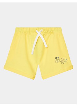 United Colors Of Benetton Szorty sportowe 3BL0G9014 Żółty Regular Fit ze sklepu MODIVO w kategorii Spodenki niemowlęce - zdjęcie 182703547