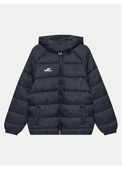 Joma Kurtka zimowa New Metaverse 500767 Czarny Regular Fit ze sklepu MODIVO w kategorii Kurtki chłopięce - zdjęcie 182703818