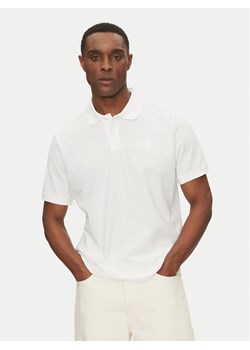 The North Face Polo Essential NF0A8C1P Biały Regular Fit ze sklepu MODIVO w kategorii T-shirty męskie - zdjęcie 182703878