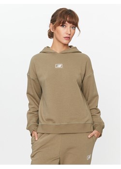 New Balance Bluza Essentials French Terry Hoodie WT33512 Zielony Regular Fit ze sklepu MODIVO w kategorii Bluzy damskie - zdjęcie 182704138