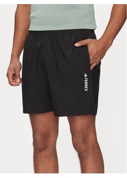 adidas Szorty sportowe Terrex Multi HM4013 Czarny Regular Fit ze sklepu MODIVO w kategorii Spodenki męskie - zdjęcie 182704178