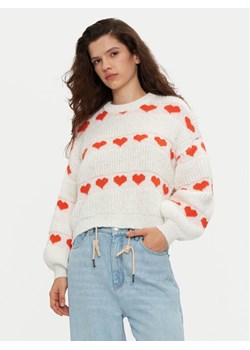 Pieces Sweter Nove 17152014 Écru Regular Fit ze sklepu MODIVO w kategorii Swetry damskie - zdjęcie 182704588