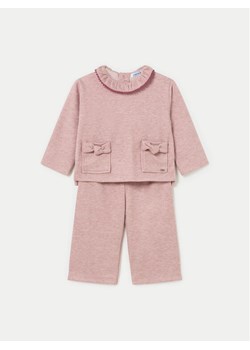 Mayoral Komplet sweter i spodnie materiałowe 2550 Różowy Regular Fit ze sklepu MODIVO w kategorii Komplety niemowlęce - zdjęcie 182704925