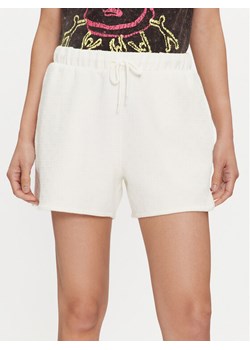 Vans Szorty sportowe Sabine Short VN000GJV Écru Regular Fit ze sklepu MODIVO w kategorii Szorty - zdjęcie 182704928