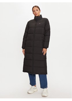 Tommy Jeans Kurtka zimowa DW0DW19918 Czarny Regular Fit ze sklepu MODIVO w kategorii Kurtki damskie - zdjęcie 182705445