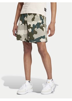 adidas Szorty sportowe Seasonal Essentials Camouflage IV7382 Zielony Regular Fit ze sklepu MODIVO w kategorii Spodenki męskie - zdjęcie 182705475