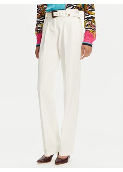 Versace Jeans Couture Spodnie materiałowe 78HAA111 Biały Straight Fit ze sklepu MODIVO w kategorii Spodnie damskie - zdjęcie 182705679