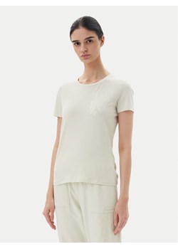 EA7 Emporio Armani T-Shirt 7W000133 AF10373 U1112 Beżowy Regular Fit ze sklepu MODIVO w kategorii Bluzki damskie - zdjęcie 182705847
