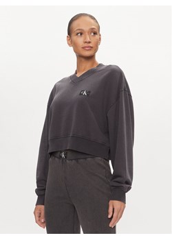 Calvin Klein Jeans Bluza J20J223079 Szary Relaxed Fit ze sklepu MODIVO w kategorii Bluzy damskie - zdjęcie 182706347