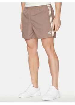 adidas Szorty sportowe adicolor Classics Sprinter JP1021 Beżowy Regular Fit ze sklepu MODIVO w kategorii Spodenki męskie - zdjęcie 182706915