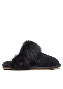 Ugg Kapcie W Scuff Sis 1122750 Czarny ze sklepu MODIVO w kategorii Kapcie damskie - zdjęcie 182706999