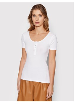 Pieces Bluzka Kitte 17101439 Biały Slim Fit ze sklepu MODIVO w kategorii Bluzki damskie - zdjęcie 182707128